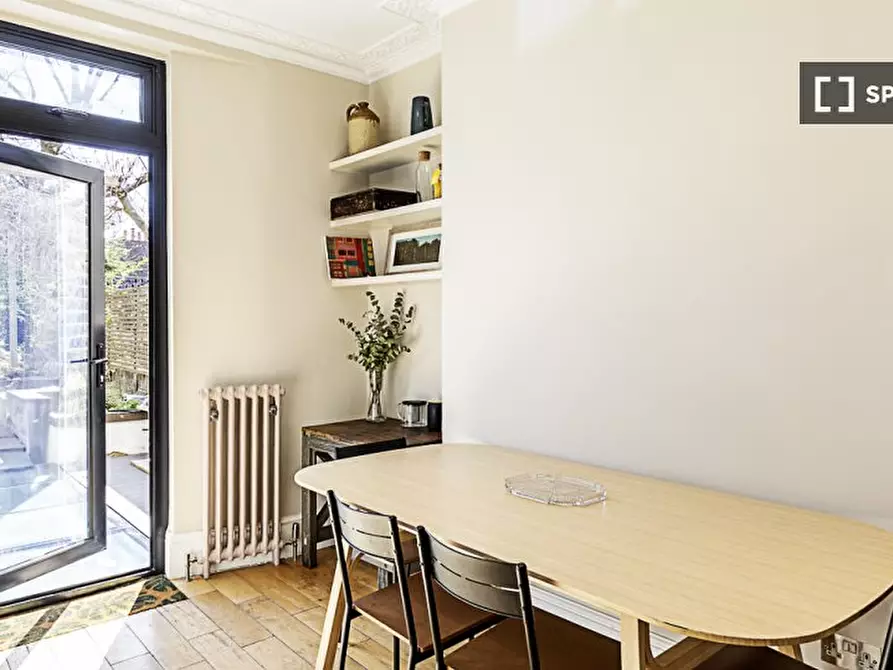 Immagine 12 di Appartamento in affitto  in A Great Percy Street a Camden Town