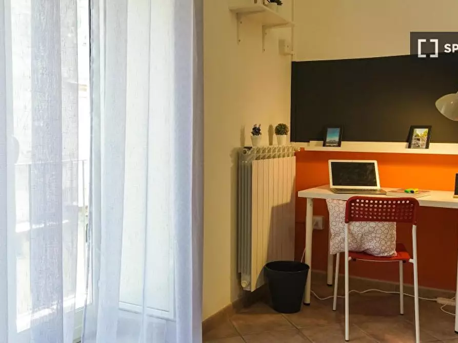 Immagine 5 di Camera condivisa in affitto  in Via Pignasecca n. a Napoli