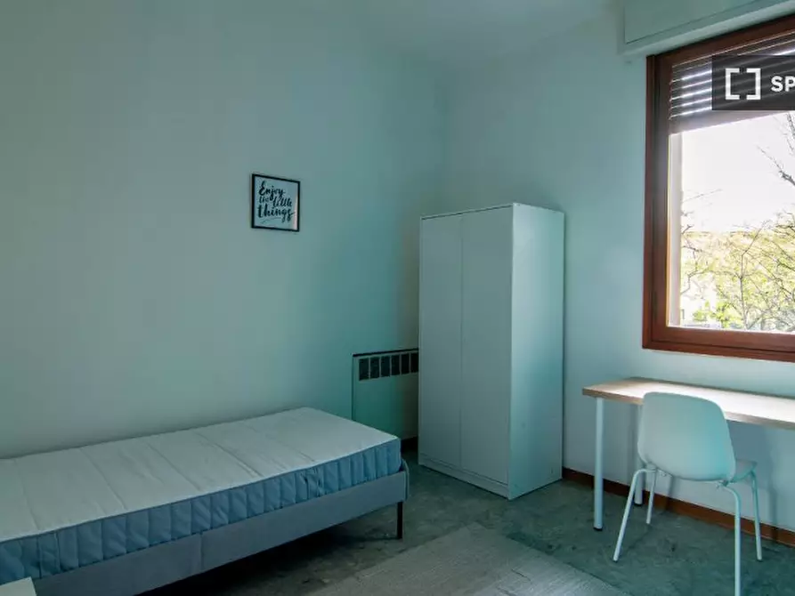 Immagine 2 di Camera condivisa in affitto  in Viale Quirico Filopanti a Bologna