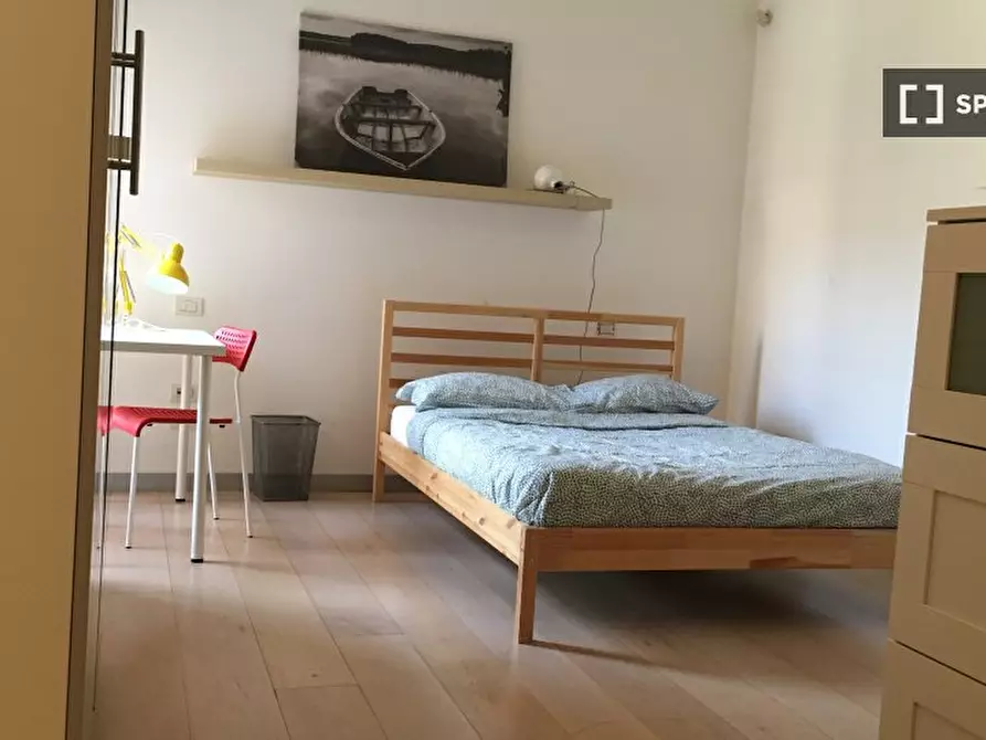 Immagine 17 di Camera condivisa in affitto  in Via Orti a Milano