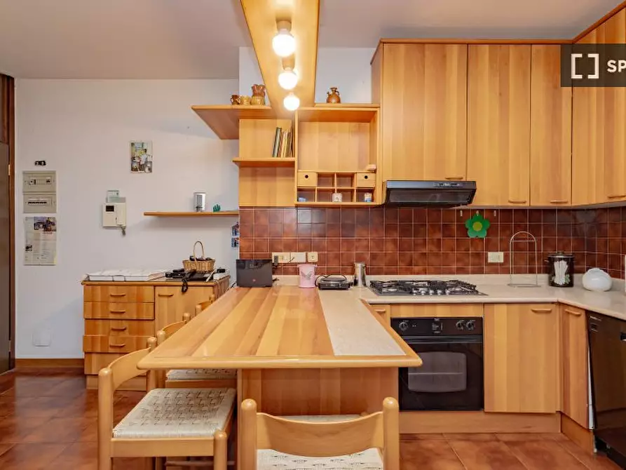 Immagine 11 di Camera condivisa in affitto  in Via Francesco Caracciolo a Milano