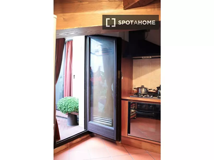 Immagine 4 di Appartamento in affitto  in Via Galliera a Bologna