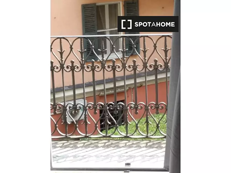 Immagine 4 di Camera condivisa in affitto  in Via Venezia a Genova