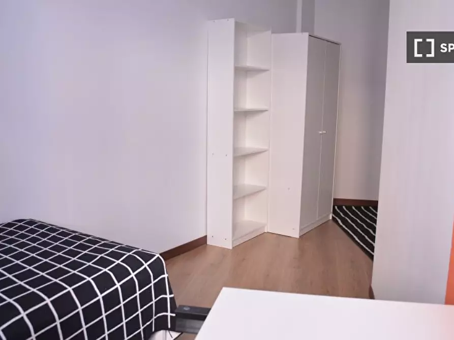 Immagine 3 di Camera condivisa in affitto  in Via Tigelliob a Cagliari