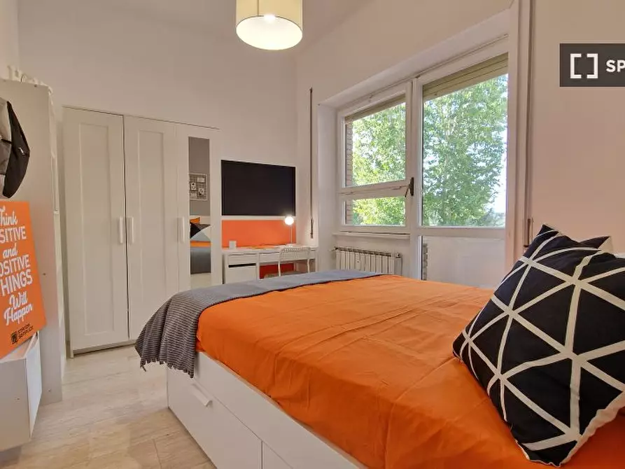 Immagine 3 di Camera condivisa in affitto  in Lungotevere di Pietra Papa a Roma