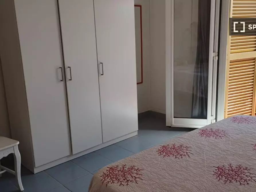 Immagine 15 di Camera condivisa in affitto  in Piazza Eschilo a Roma