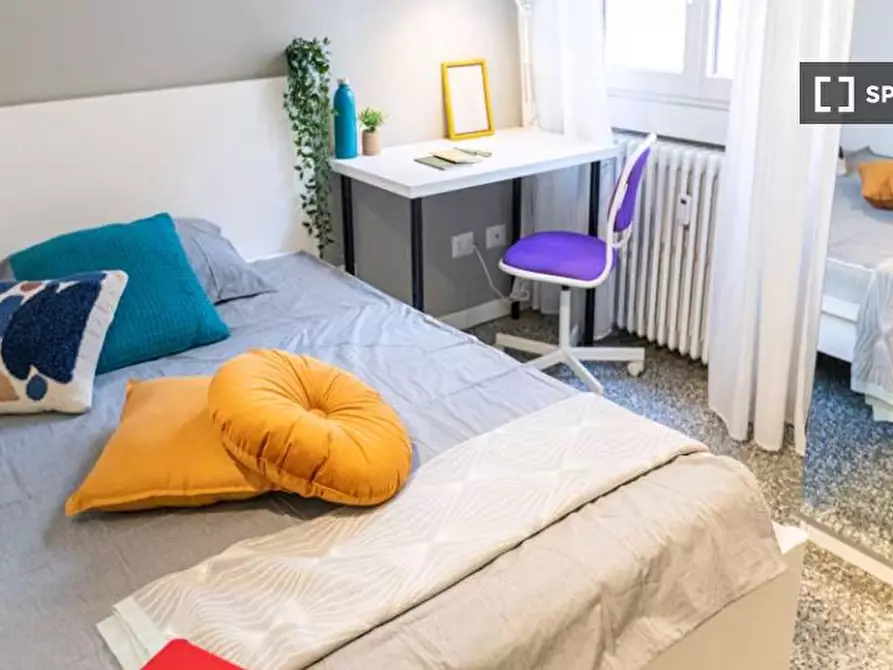 Immagine 1 di Camera condivisa in affitto  in Corso Magenta a Milano