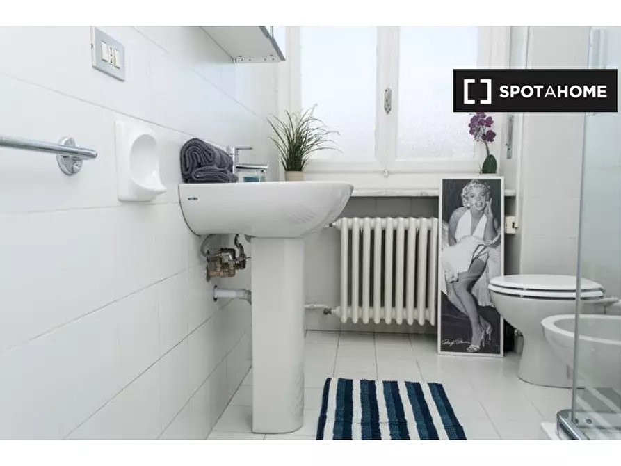 Immagine 13 di Camera condivisa in affitto  in Via Aldo Barbaro a Torino