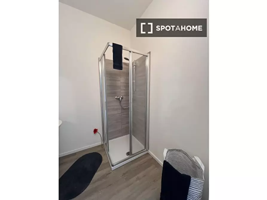 Immagine 12 di Camera condivisa in affitto  in Fabio Filzi a Trento