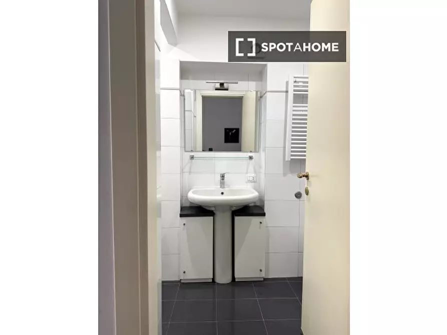 Immagine 6 di Ufficio in affitto  in Corso S. Gottardo a Milano