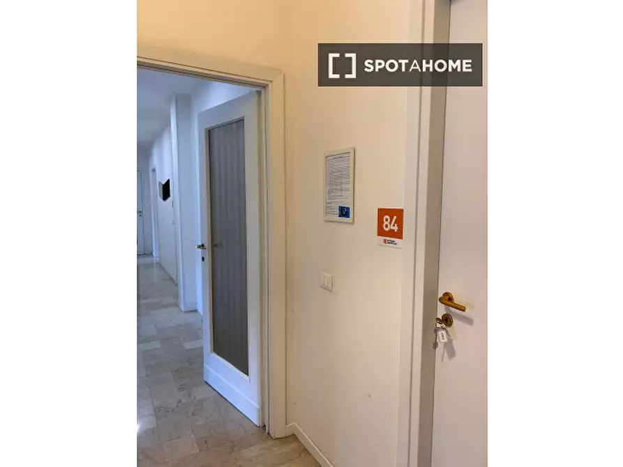 Immagine 19 di Camera condivisa in affitto  in Bligny a Brescia