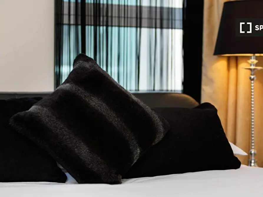 Immagine 8 di Appartamento in affitto  in Lamb's Passage a Islington