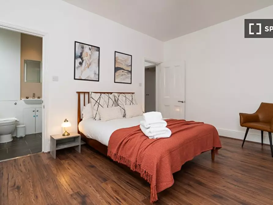 Immagine 11 di Appartamento in affitto  in High Street Mews a Merton