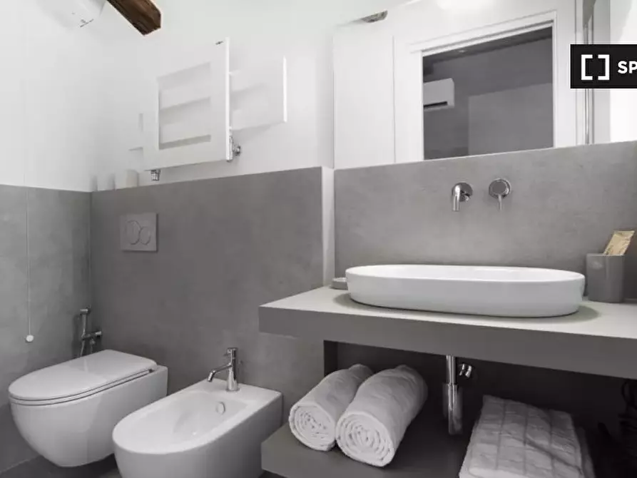 Immagine 10 di Appartamento in affitto  in Via dell'Indipendenza a Bologna