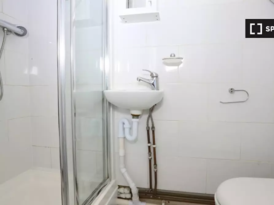 Immagine 18 di Camera condivisa in affitto  in Morant Street a Poplar