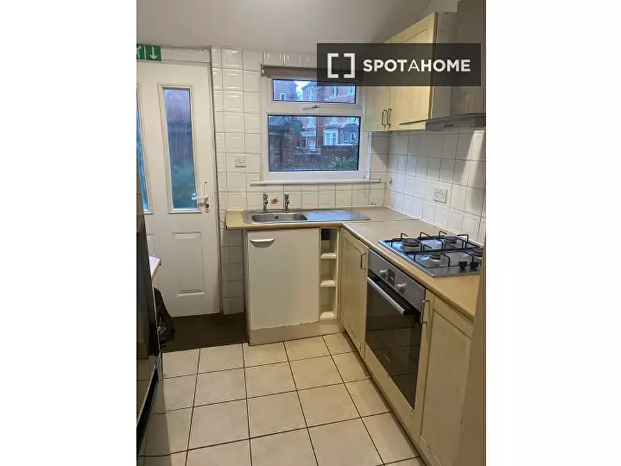 Immagine 10 di Camera condivisa in affitto  in Nottingham Rd a 