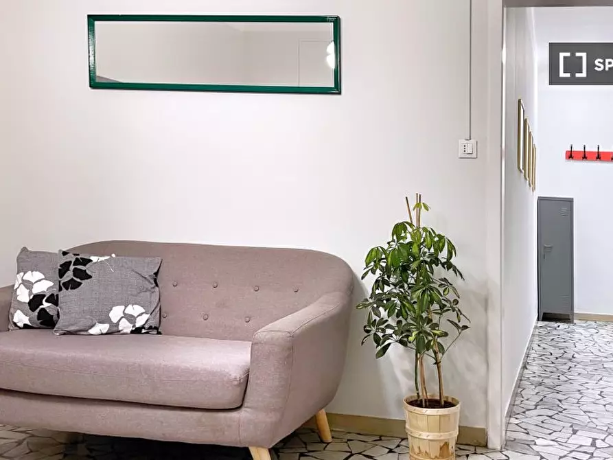 Immagine 2 di Ufficio in affitto  in Via Montebello a Bologna