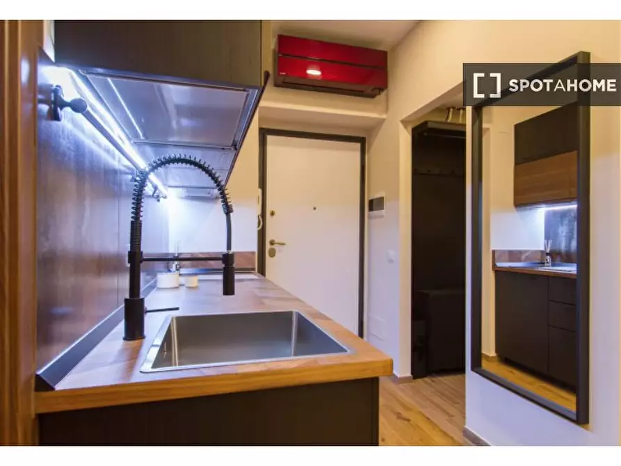 Immagine 3 di Ufficio in affitto  in Viale Monza a Milano