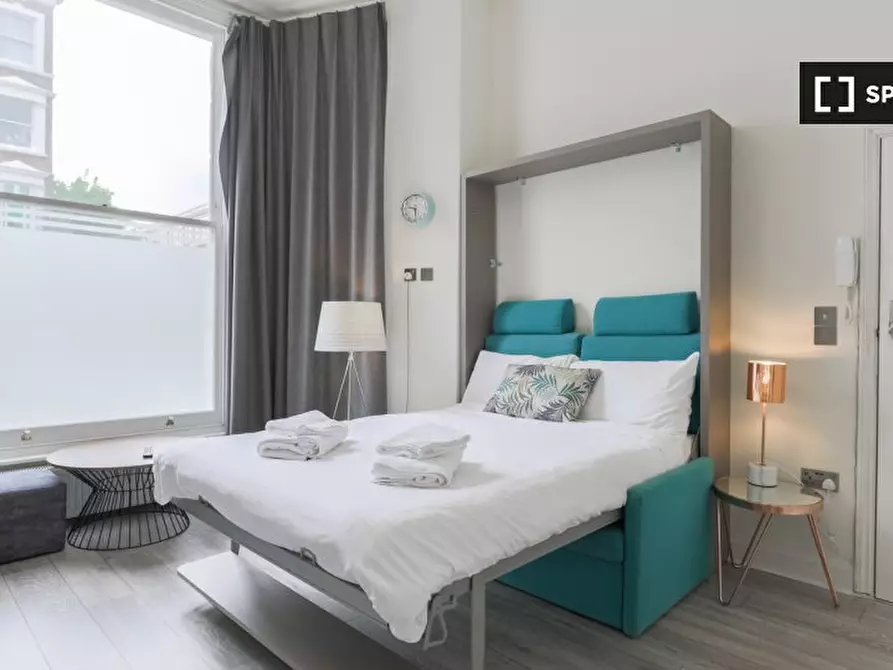 Immagine 1 di Ufficio in affitto  in Nevern Rd a Kensington