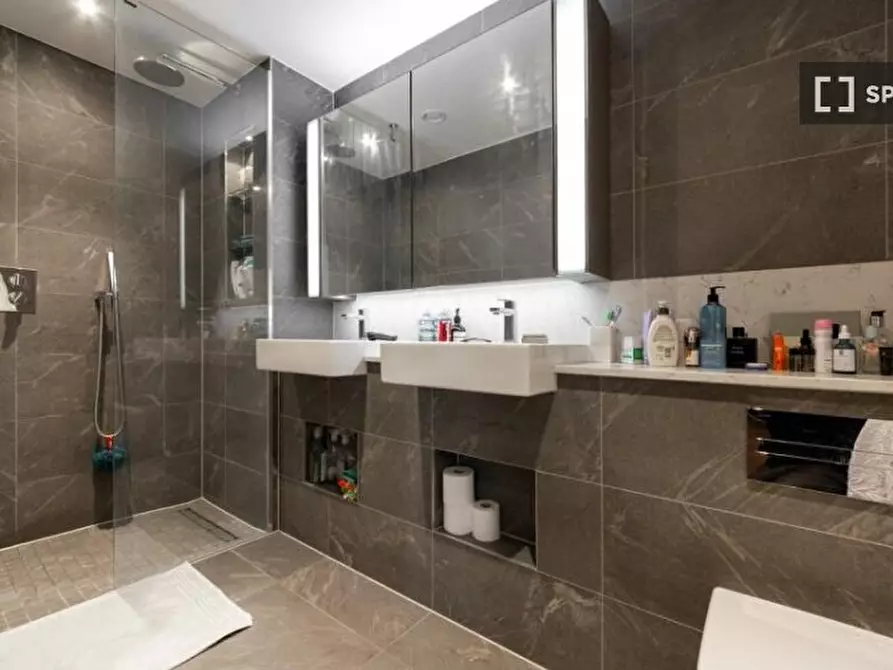 Immagine 4 di Appartamento in affitto  in Lanchester Way a Wandsworth