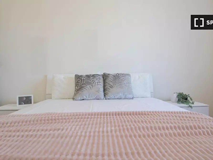 Immagine 3 di Camera condivisa in affitto  in Via Intra a Milano