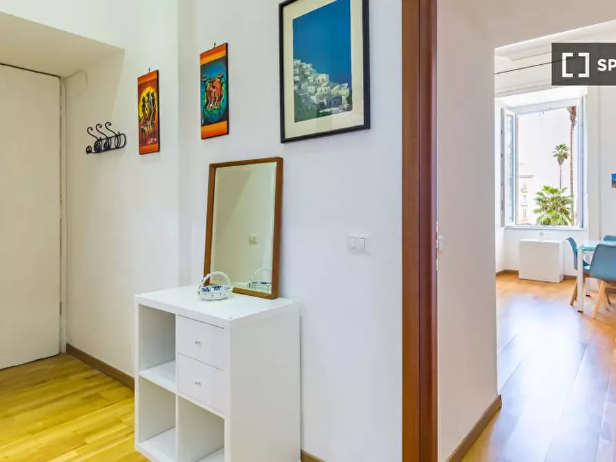 Immagine 16 di Appartamento in affitto  in Piazza San Luigi a Napoli