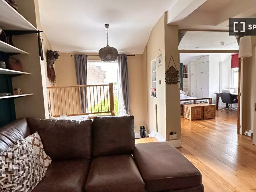 Immagine 3 di Appartamento in affitto  in Willoughby Rd, Hampstead, London NW3 1RU, UK a Camden Town