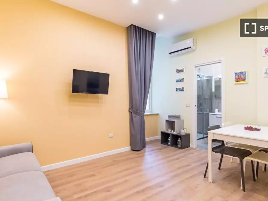 Immagine 17 di Appartamento in affitto  in Vico San Marcellino a Napoli