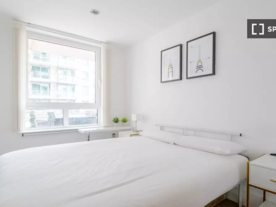 Immagine 15 di Appartamento in affitto  in St George Wharf a Lambeth
