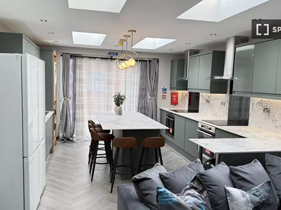 Immagine 14 di Camera condivisa in affitto  in Balmoral Dr a Borehamwood