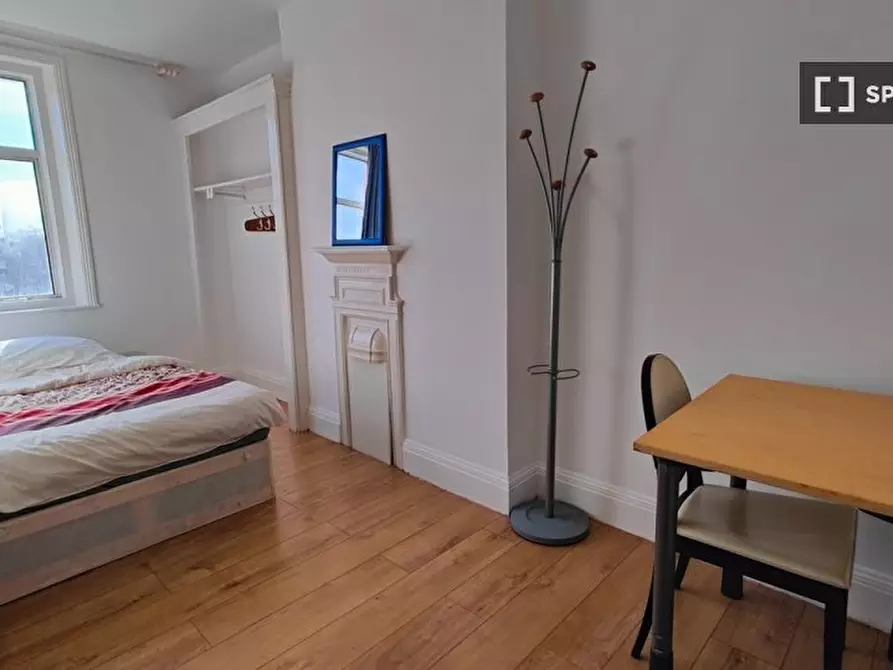 Immagine 14 di Camera condivisa in affitto  in Hackney Rd a Poplar