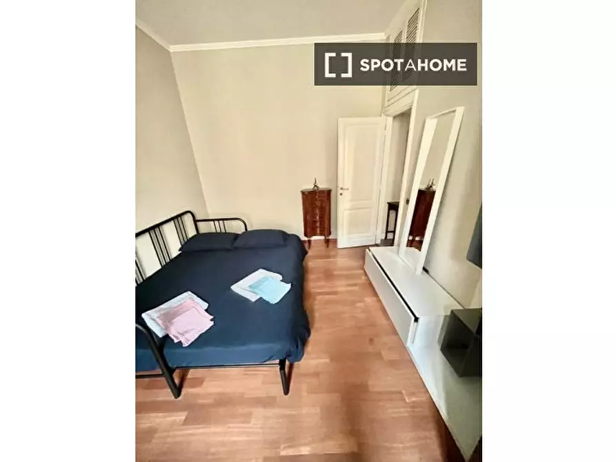 Immagine 6 di Appartamento in affitto  in Via Michele di Lando a Roma