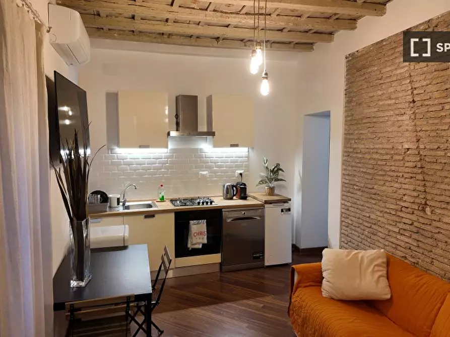 Immagine 10 di Appartamento in affitto  in Via della Reginella a Roma