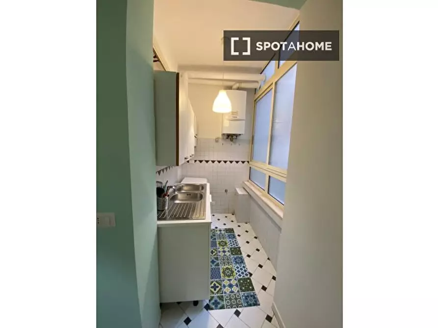 Immagine 5 di Camera condivisa in affitto  in Via Norico a Roma