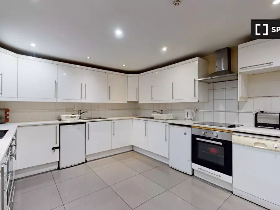 Immagine 12 di Camera condivisa in affitto  in Chatsworth Rd a Brent