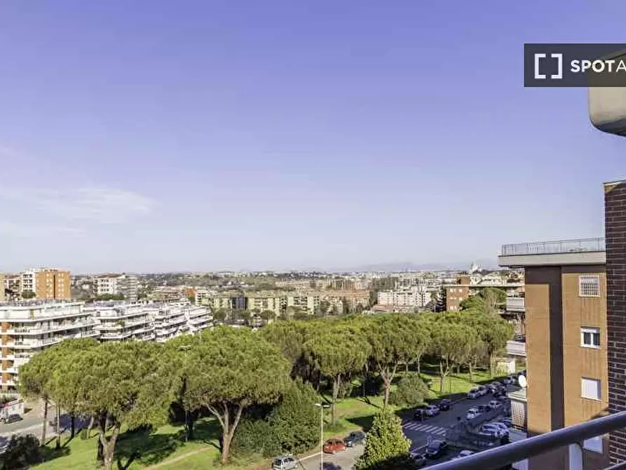 Immagine 10 di Camera condivisa in affitto  in Via Fiume delle Perle a Roma