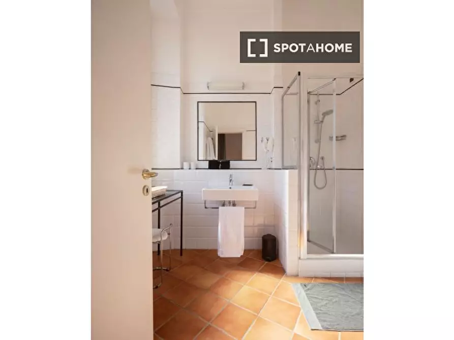 Immagine 11 di Appartamento in affitto  in Via Cavour a Roma