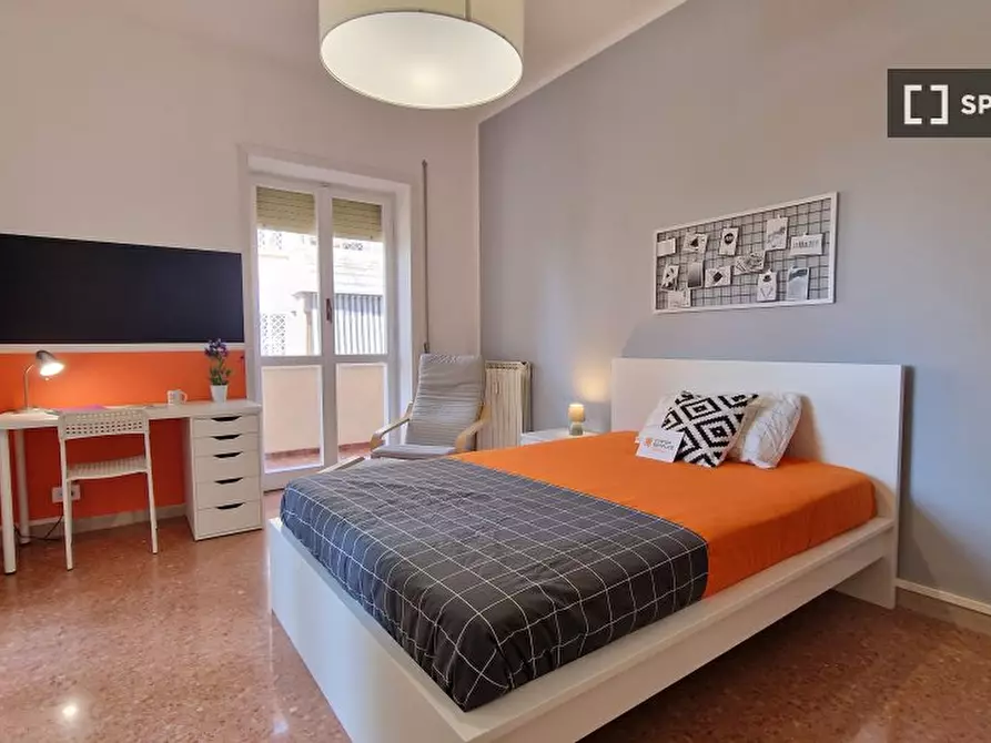 Immagine 3 di Camera condivisa in affitto  in Lungotevere di Pietra Papa a Roma