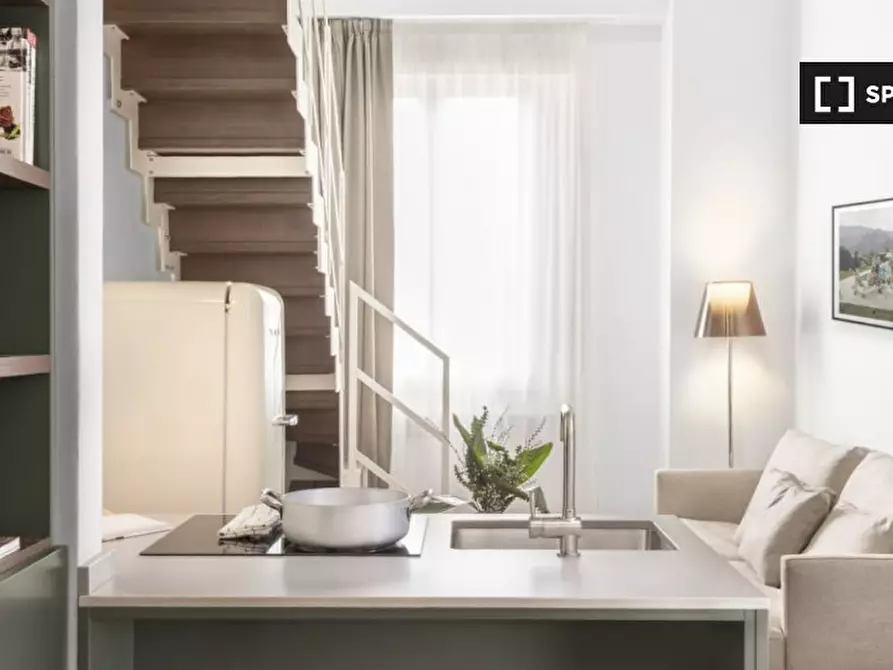 Immagine 2 di Appartamento in affitto  in Via Camillo Cavour a Firenze