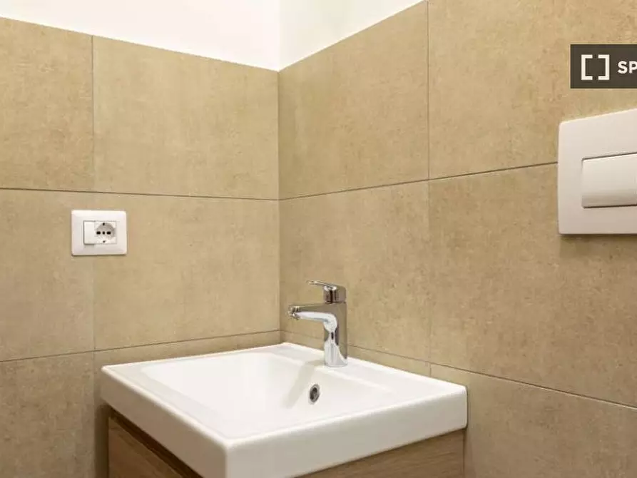 Immagine 18 di Camera condivisa in affitto  in Via Zuretti a Milano