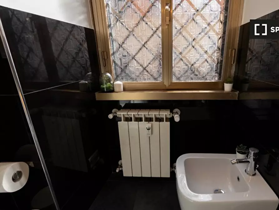 Immagine 14 di Appartamento in affitto  in Via Galvani a Roma