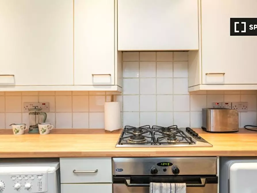 Immagine 15 di Appartamento in affitto  in (first floor flat) Westville Road a Hammersmith
