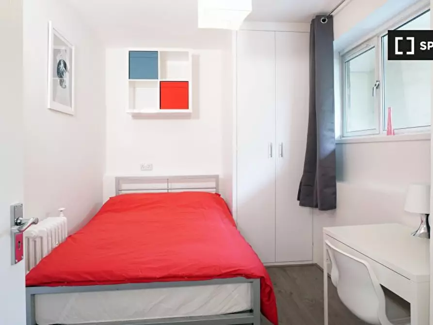 Immagine 13 di Camera condivisa in affitto  in Ansell House, Adelina Grove, London a Poplar