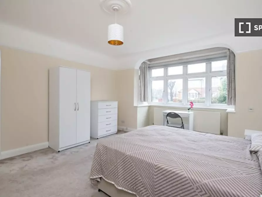 Immagine 19 di Camera condivisa in affitto  in CIRCLE GARDEN a Merton