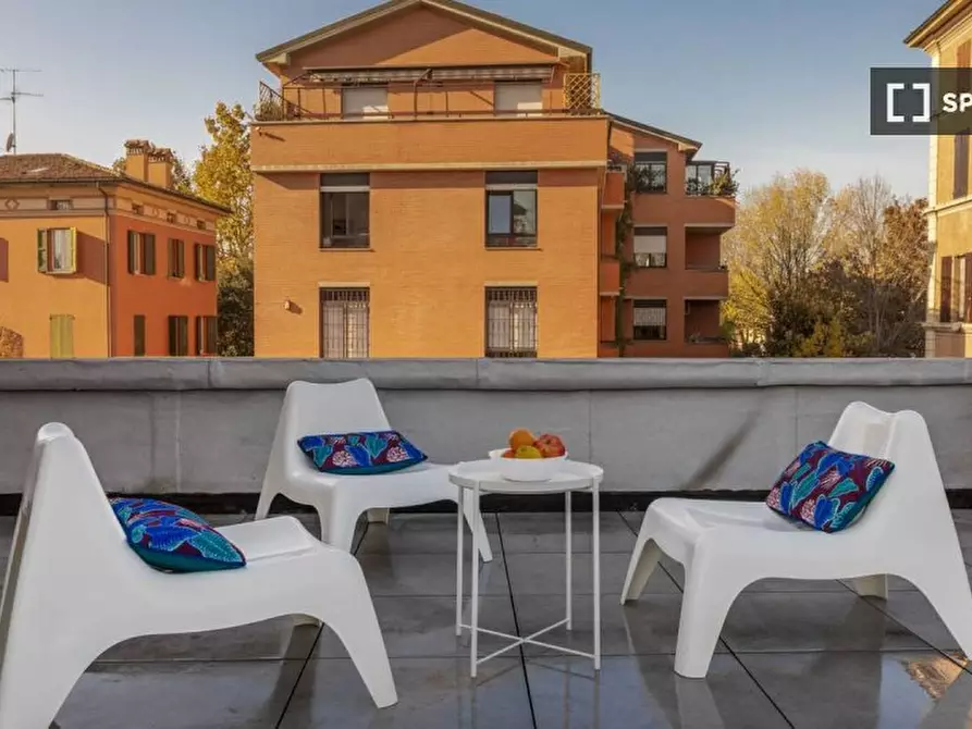 Immagine 12 di Appartamento in affitto  in Via Giuseppe Massarenti a Bologna