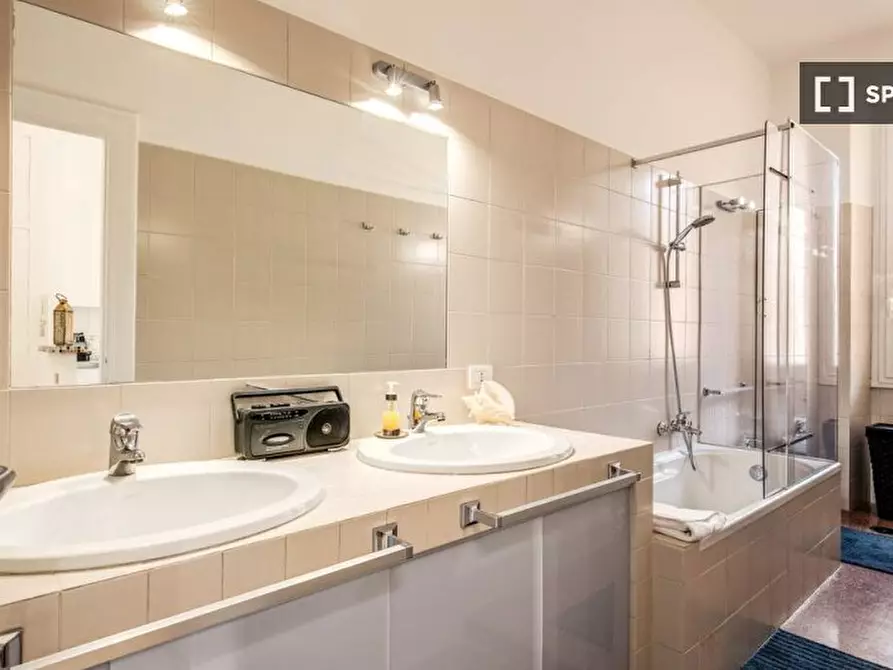 Immagine 15 di Appartamento in affitto  in Via Acaia a Roma