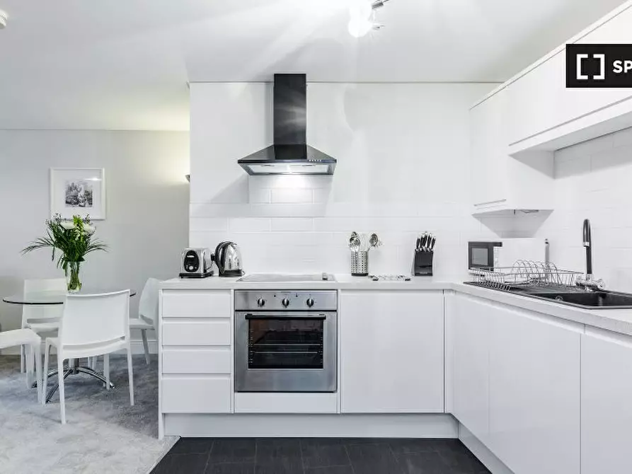 Immagine 8 di Appartamento in affitto  in Marina Pl a Kingston Upon Thames