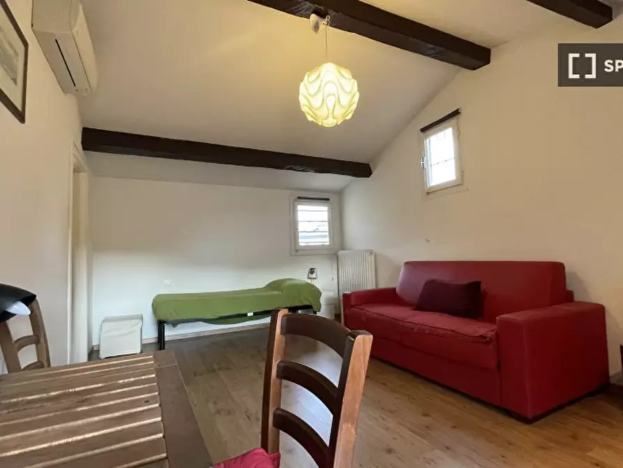 Immagine 2 di Camera condivisa in affitto  in Via Guglielmo Marconi, 50131 Firenze FI, Italy a Firenze