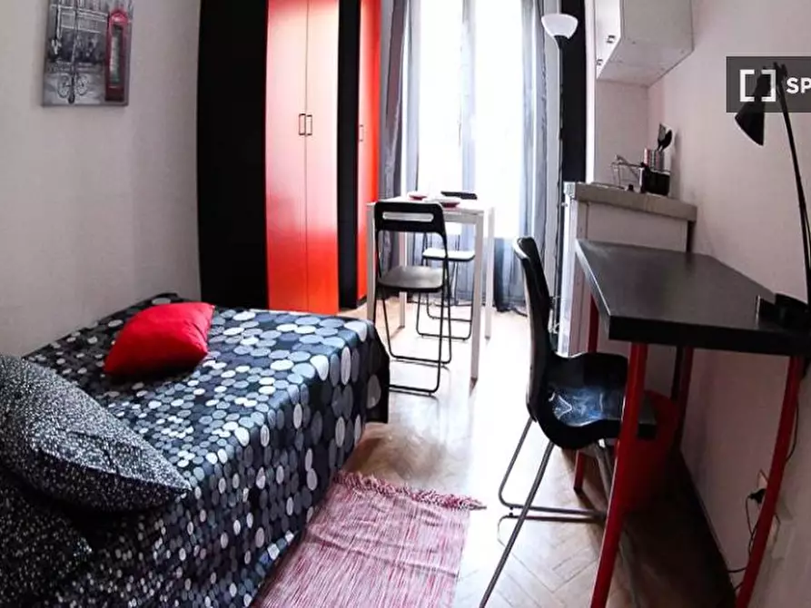Immagine 1 di Camera condivisa in affitto  in Via Felice Casati a Milano