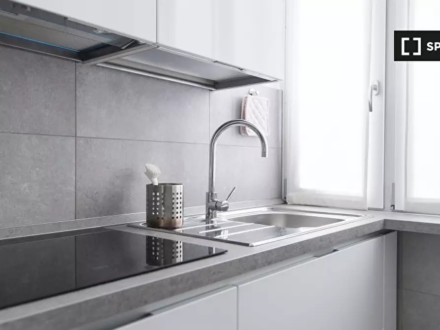 Immagine 10 di Appartamento in affitto  in Via Meravigli a Milano